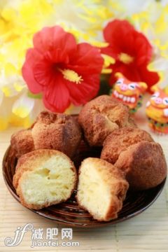 飲食,影棚拍攝,切片食物,小吃,木槿屬_498161499_Sata andagi (Okinawan sweet deep-fried bun)_創意圖片_Getty Images China