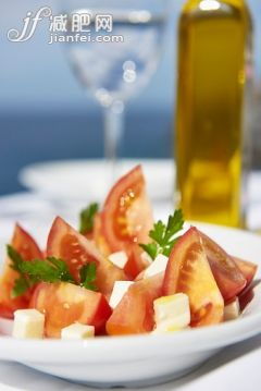 飲食,食品,戶外,奶酪,沙拉_565247229_Tomato Salad_創意圖片_Getty Images China